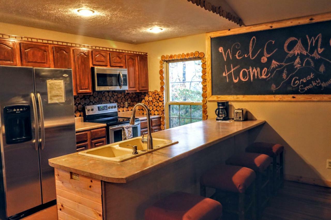 Lazy Bear Cabin Sevierville Extérieur photo