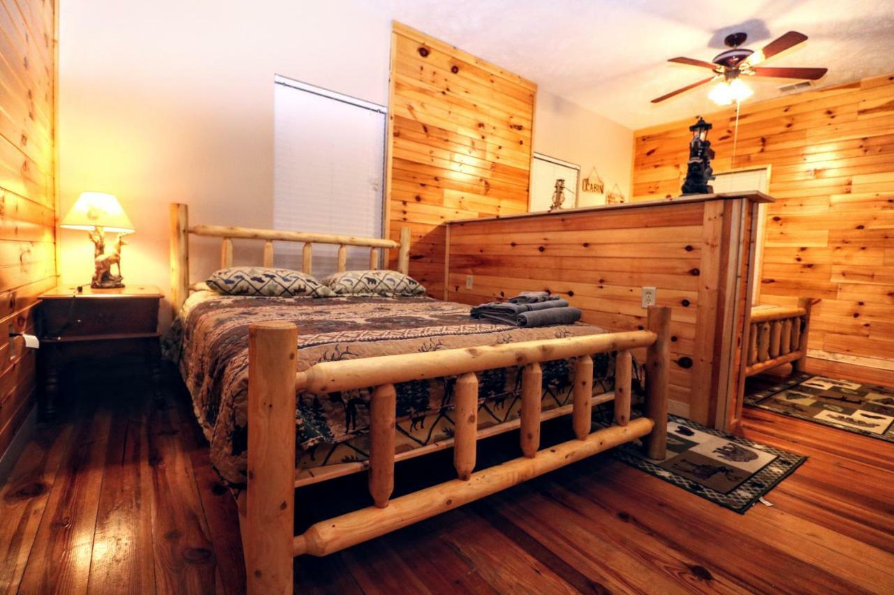 Lazy Bear Cabin Sevierville Extérieur photo